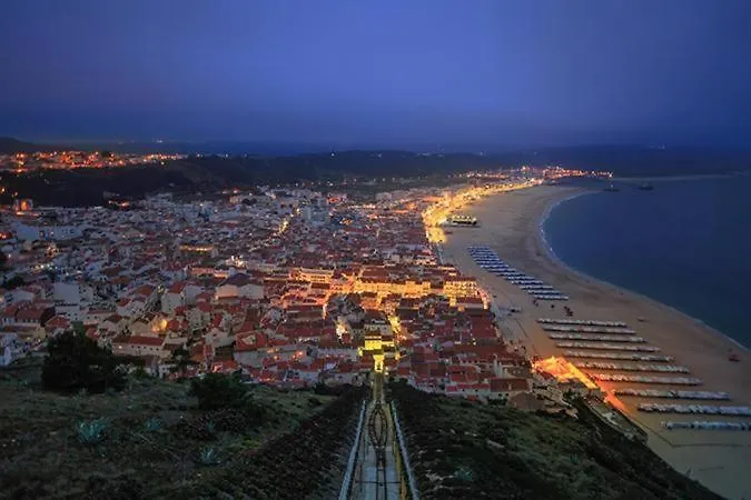 Sunset Terrace - Beachfront With Private Parking Daire Nazaré