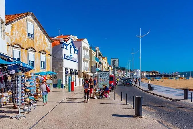 Sunset Terrace - Beachfront With Private Parking Daire
