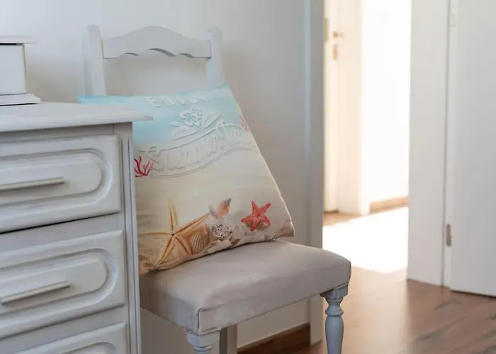 Sunset Terrace - Beachfront With Private Parking Daire *