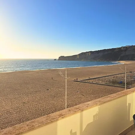 Sunset Terrace - Beachfront With Private Parking Appartamento Nazaré