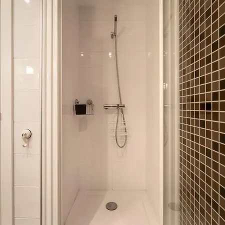 Sunset Terrace - Beachfront With Private Parking Appartamento