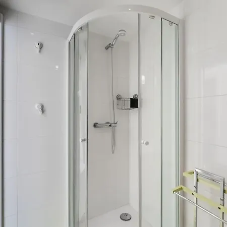 Sunset Terrace - Beachfront With Private Parking Appartamento