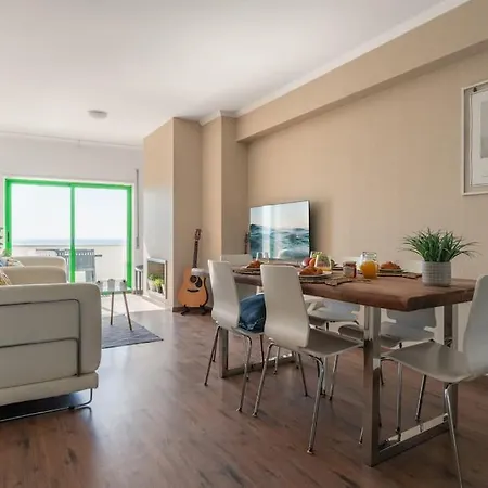 Sunset Terrace - Beachfront With Private Parking Nazaré