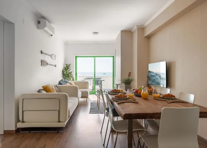 Sunset Terrace - Beachfront With Private Parking 纳扎雷