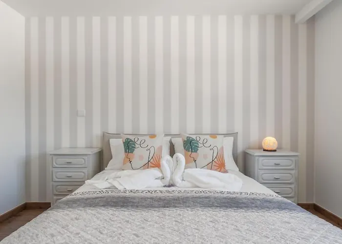 公寓 Sunset Terrace - Beachfront With Private Parking