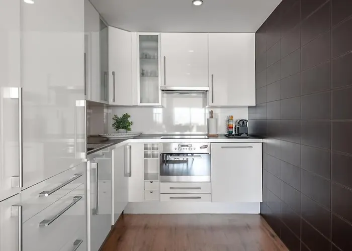 公寓 Sunset Terrace - Beachfront With Private Parking