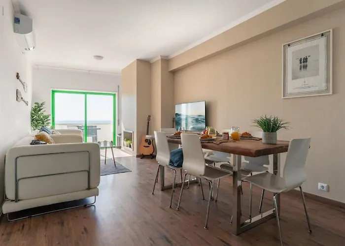 Sunset Terrace - Beachfront With Private Parking 纳扎雷